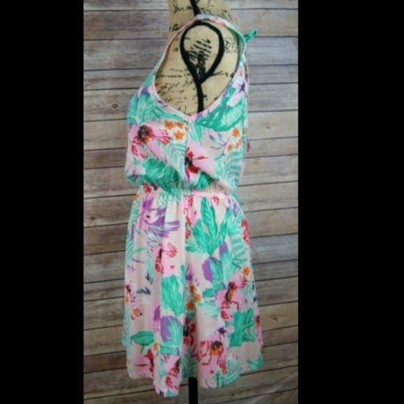 Gina Tricot Nadja Floral Dress Open Back - Picture 3 of 8